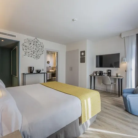 Catalonia Hotel