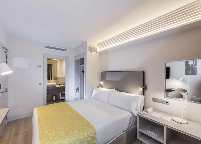 Catalonia Hotel
