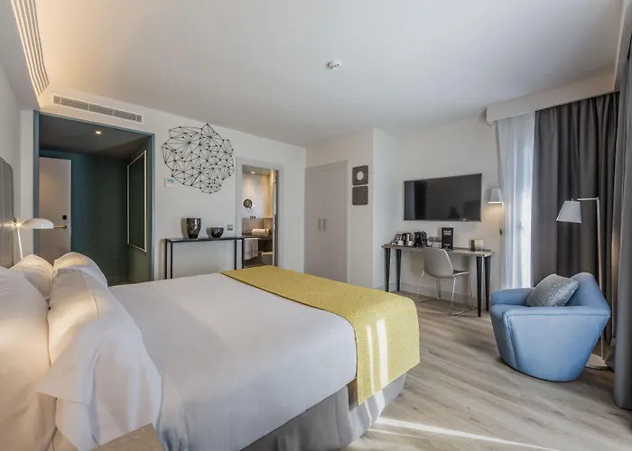 Catalonia Hotel